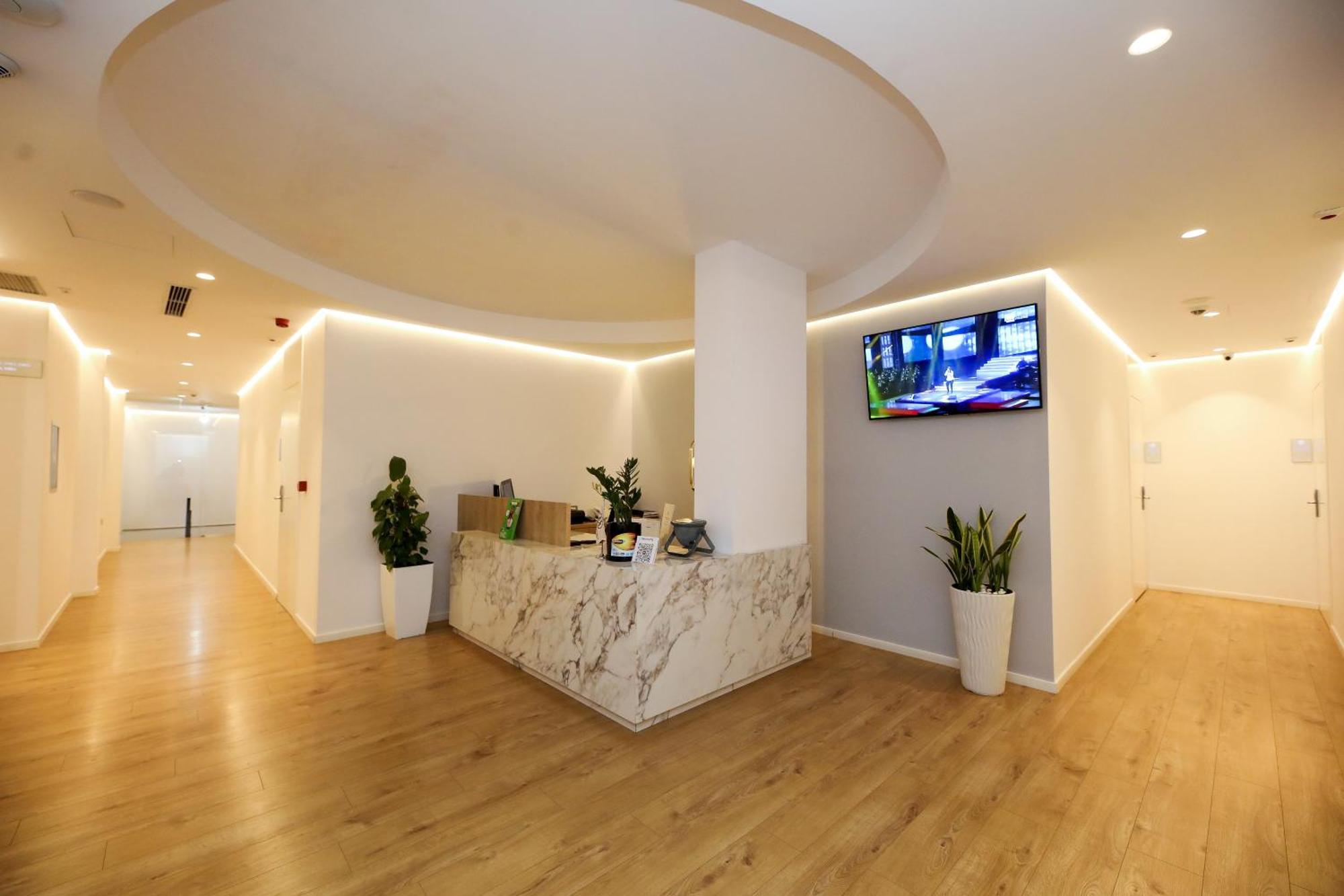Vlorë H&M Hotel מראה חיצוני תמונה