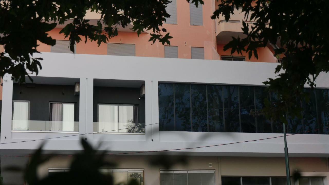 Vlorë H&M Hotel מראה חיצוני תמונה
